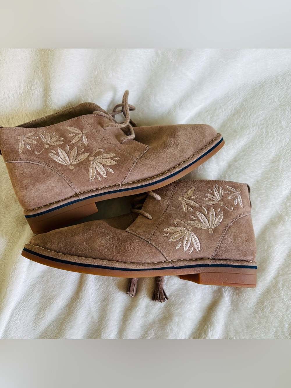 Hush Puppies Suede Cyra Catelyn Embroidery Boot